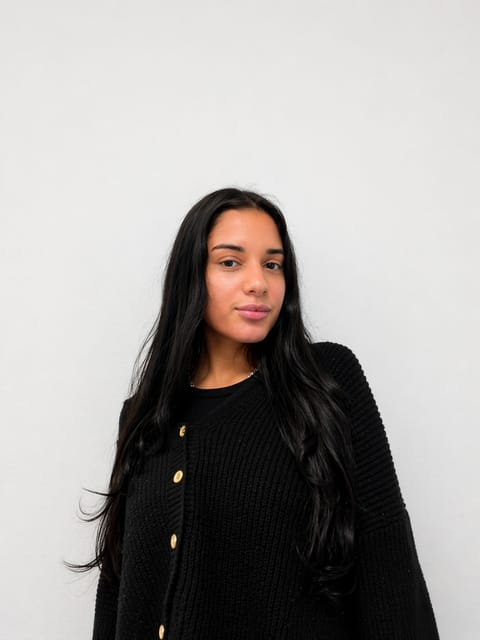 Roshylaine Koolman, receptioniste